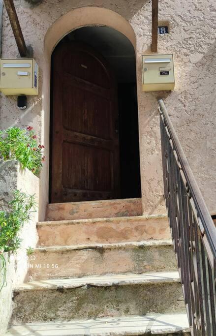 شقة Chez Caro L'Escarene المظهر الخارجي الصورة